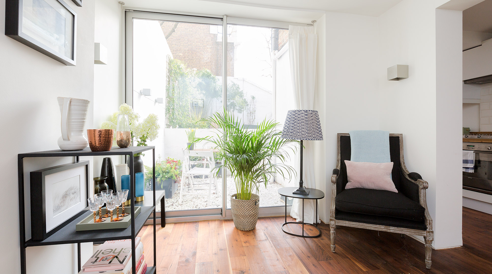 The Ultimate Neighbourhood Guide for the Pawfect Dog Friendly Vacation